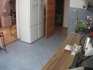 voyeurcam-julmodels-kitchen