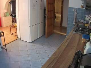 voyeurcam-julmodels-kitchen