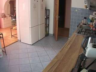 voyeurcam-julmodels-kitchen