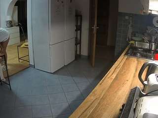 voyeurcam-julmodels-kitchen