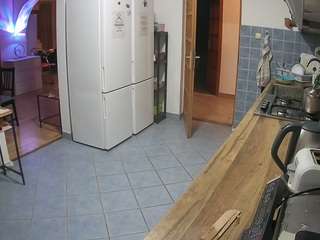voyeurcam-julmodels-kitchen