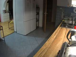 voyeurcam-julmodels-kitchen