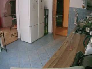 voyeurcam-julmodels-kitchen