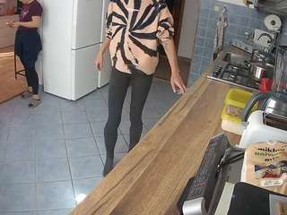 voyeurcam-julmodels-kitchen