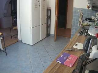 voyeurcam-julmodels-kitchen