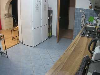 voyeurcam-julmodels-kitchen
