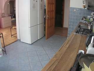 voyeurcam-julmodels-kitchen