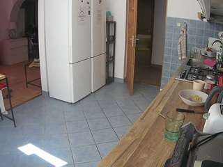 voyeurcam-julmodels-kitchen