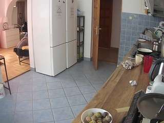 voyeurcam-julmodels-kitchen