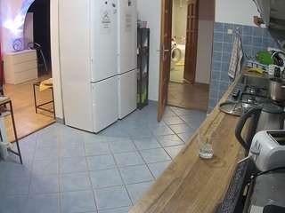 voyeurcam-julmodels-kitchen