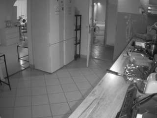 voyeurcam-julmodels-kitchen