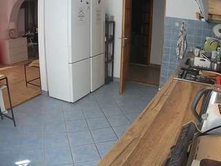 voyeurcam-julmodels-kitchen