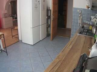 voyeurcam-julmodels-kitchen