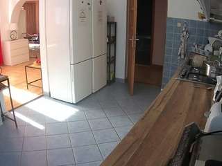 voyeurcam-julmodels-kitchen