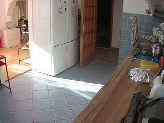 voyeurcam-julmodels-kitchen