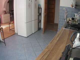 voyeurcam-julmodels-kitchen