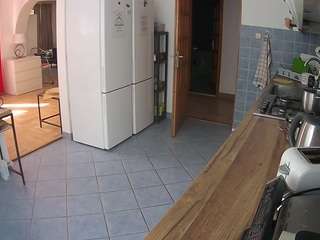 voyeurcam-julmodels-kitchen