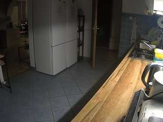 voyeurcam-julmodels-kitchen
