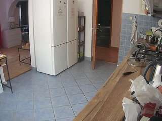 voyeurcam-julmodels-kitchen