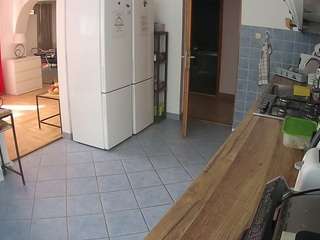 voyeurcam-julmodels-kitchen