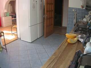 voyeurcam-julmodels-kitchen
