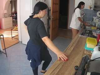 voyeurcam-julmodels-kitchen