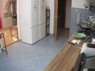 voyeurcam-julmodels-kitchen