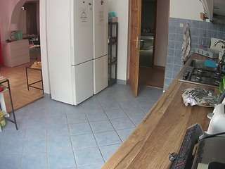 voyeurcam-julmodels-kitchen