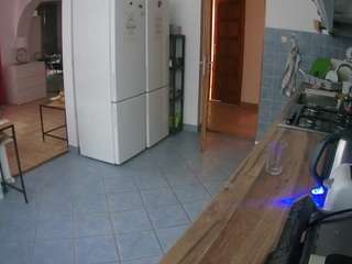 voyeurcam-julmodels-kitchen