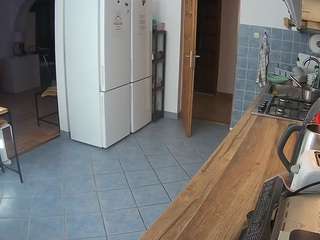 voyeurcam-julmodels-kitchen