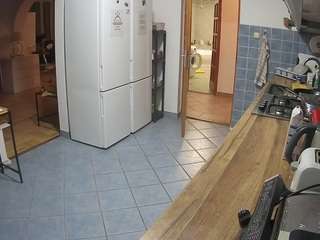 voyeurcam-julmodels-kitchen