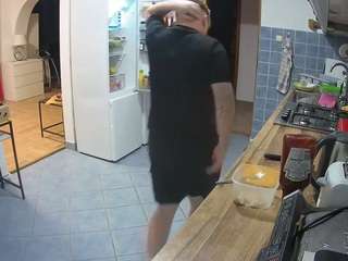 voyeurcam-julmodels-kitchen