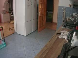 voyeurcam-julmodels-kitchen