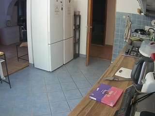 voyeurcam-julmodels-kitchen