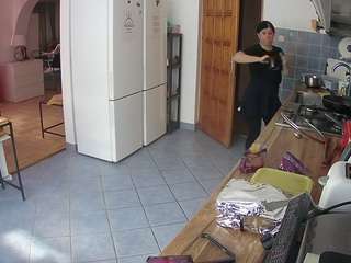 voyeurcam-julmodels-kitchen