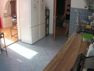 voyeurcam-julmodels-kitchen