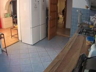voyeurcam-julmodels-kitchen
