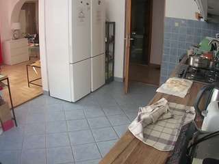 voyeurcam-julmodels-kitchen