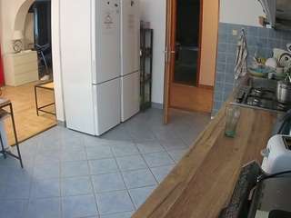voyeurcam-julmodels-kitchen