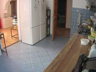 voyeurcam-julmodels-kitchen