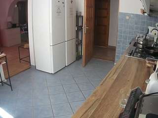 voyeurcam-julmodels-kitchen