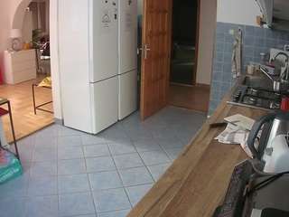voyeurcam-julmodels-kitchen