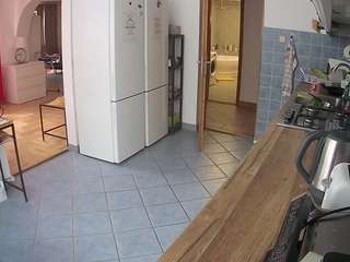 voyeurcam-julmodels-kitchen