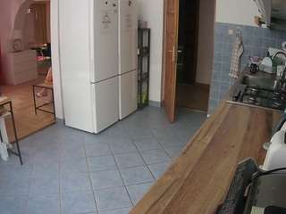 voyeurcam-julmodels-kitchen