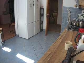 voyeurcam-julmodels-kitchen
