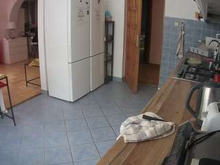 voyeurcam-julmodels-kitchen live webcam show