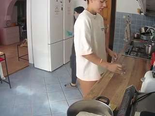voyeurcam-julmodels-kitchen