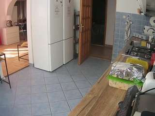 voyeurcam-julmodels-kitchen Live Webcam on CamSoda