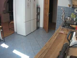 voyeurcam-julmodels-kitchen