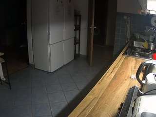 voyeurcam-julmodels-kitchen
